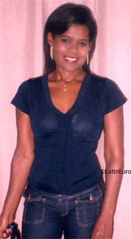 Date this charming Brazil girl Ednalva from GOIANA B7429