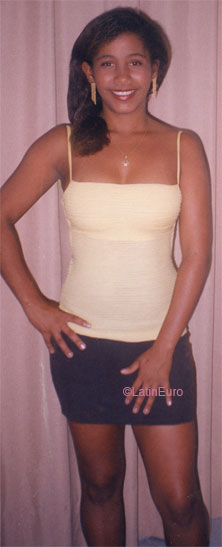 Date this good-looking Brazil girl Ericka from RECIFE B7454