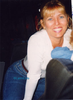 Date this foxy Brazil girl Rosangela from ITAPERUNA B7846