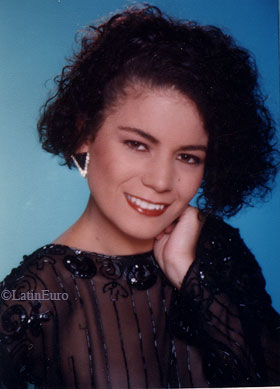 Date this nice looking Brazil girl Laisa from PORTO ALEGRE B7887