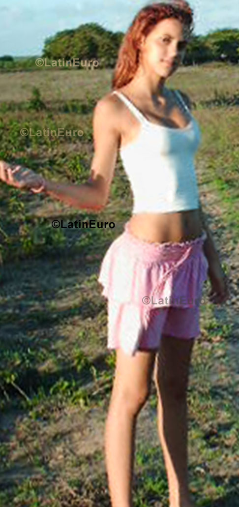 Date this cute Brazil girl Janyelli from Sao Paulo B803