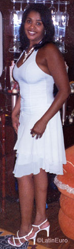 Date this charming Brazil girl Lucinha from BELO HORIZONTE B8082