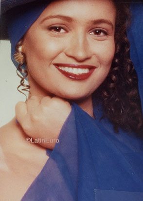 Date this athletic Brazil girl Simone from JUNDIAI B8182