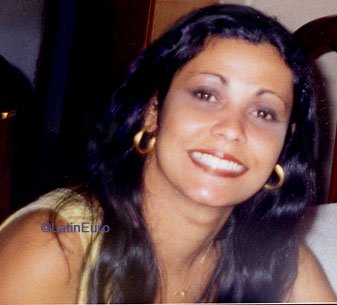 Date this funny Brazil girl Eliane from BARRETOS B8188