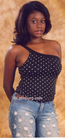 Date this beautiful Brazil girl Patricia from RIO DE JANEIRO B8203