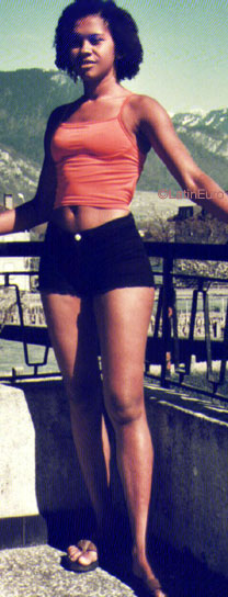 Date this nice looking Brazil girl Vania from RIO DE JANEIRO B8407