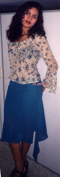 Date this delightful Brazil girl Elania from RIO DE JANEIRO B8545