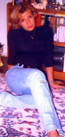Date this charming Brazil girl Elizabeth from BRASILIA B8712
