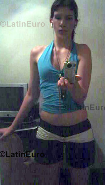 Date this athletic Brazil girl Poliana from Maringa B896