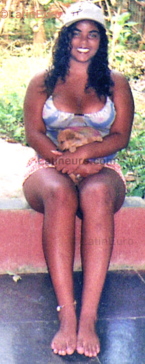 Date this pretty Brazil girl Daniele from Caetanopolis B924