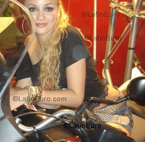 Date this pretty Brazil girl Elainy from Caruaru B930