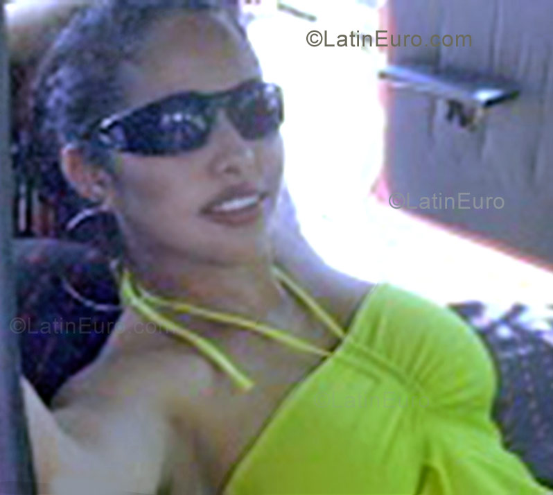 Date this young Brazil girl Karina from Boa Vista B959