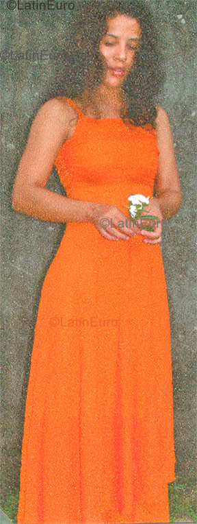 Date this nice looking Brazil girl Patricia from Acu B981