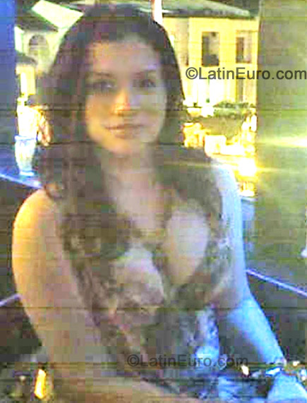 Date this hard body Colombia girl Diana from Cali C7918