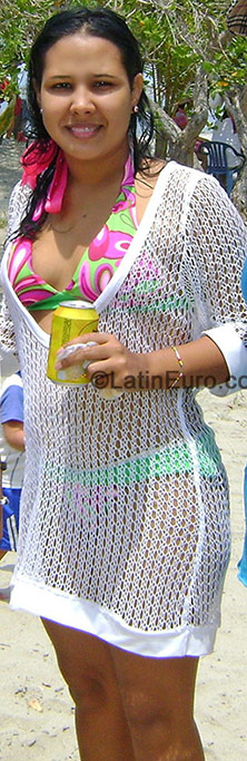 Date this stunning Colombia girl Arlet from Barranquilla C7931