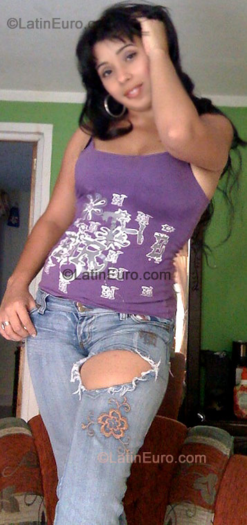 Date this lovely Colombia girl Yurany from Medellin C7943