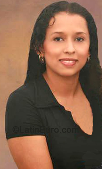 Date this passionate Colombia girl Maria from Cali C7959