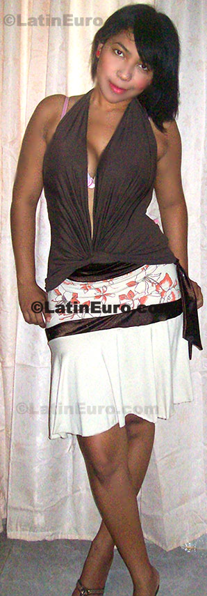 Date this young Colombia girl Diandra from Santa Marta C8026