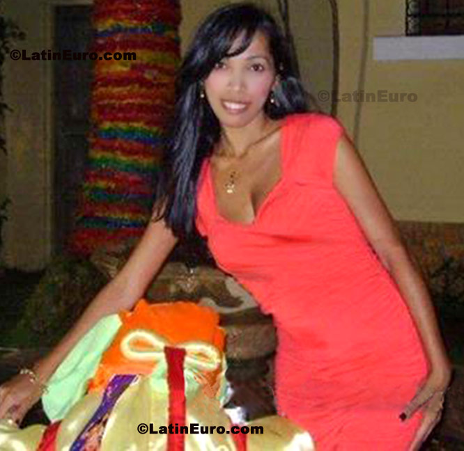 Date this passionate Colombia girl Peggy from Barranquilla C8030