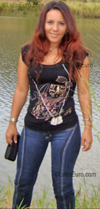 Date this happy Colombia girl Jacqueline from  C8073