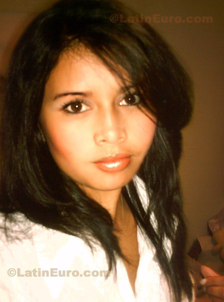 Date this passionate Colombia girl Carol from Bogota C8144