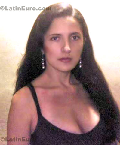 Date this stunning Colombia girl Maria from  C8148