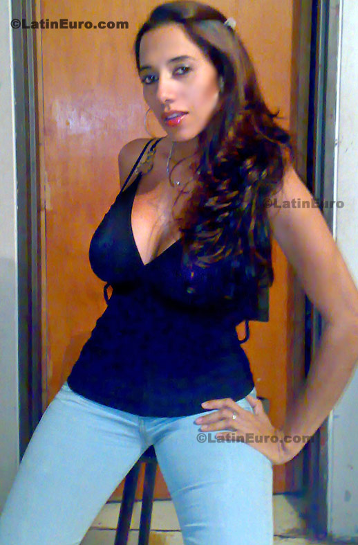 Date this lovely Colombia girl Nohelia from Cali C8228