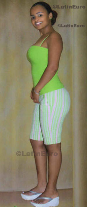 Date this exotic Colombia girl Adriana from Pereira C8363