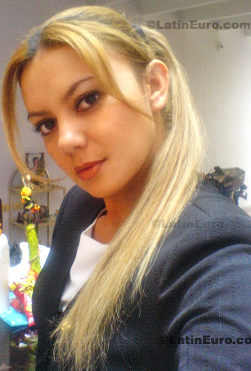 Date this lovely Colombia girl Mary from Neiva C8400
