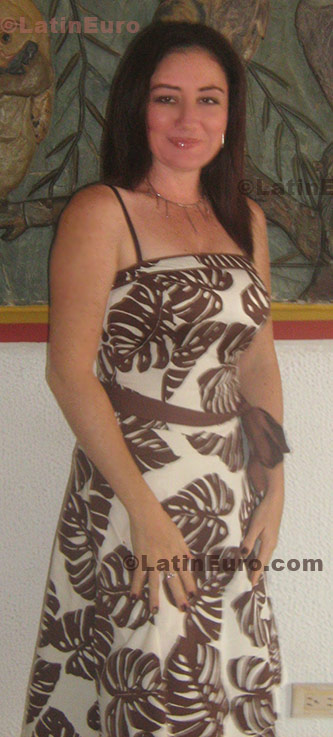 Date this cute Colombia girl Amparo from Villavicencio C8534