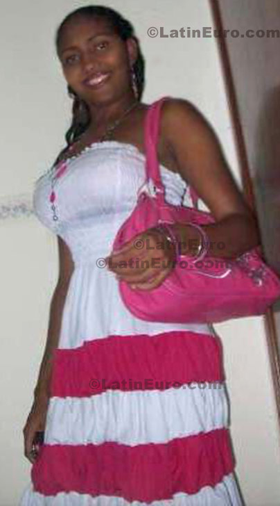 Date this exotic Colombia girl Rosy from Barranquilla C8584