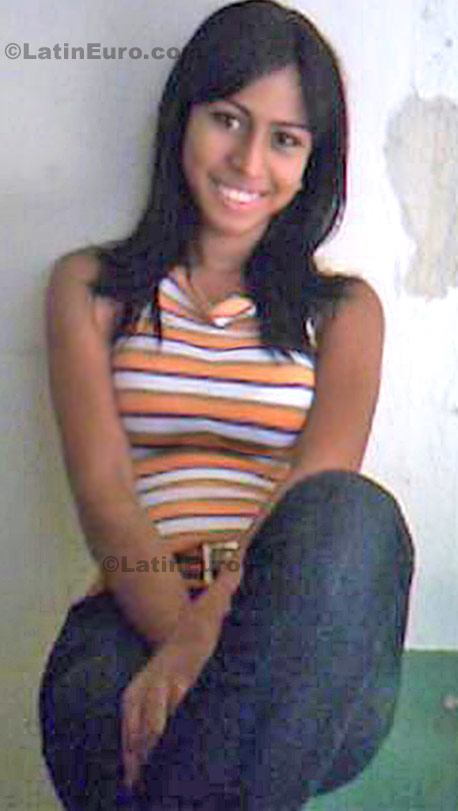 Date this voluptuous Colombia girl Delma from Santa Marta C8617