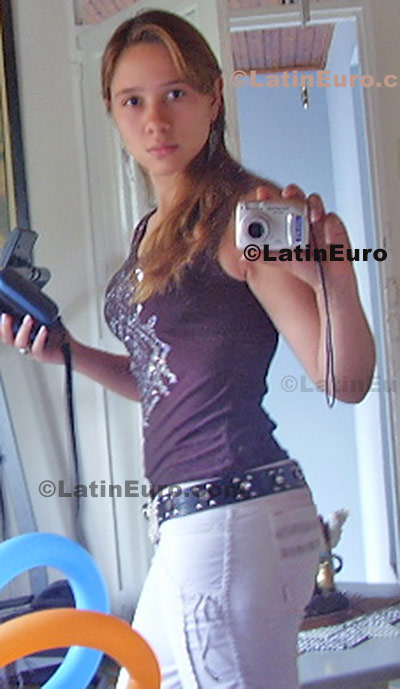 Date this good-looking Colombia girl Johana from  C8625