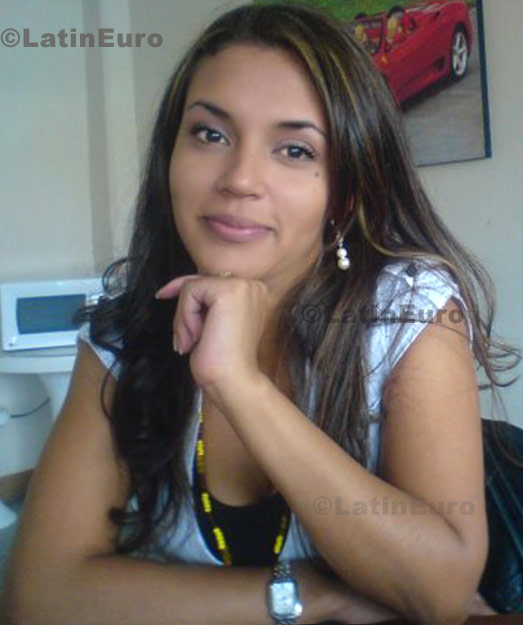 Date this attractive Colombia girl Helent from Envigado C8636
