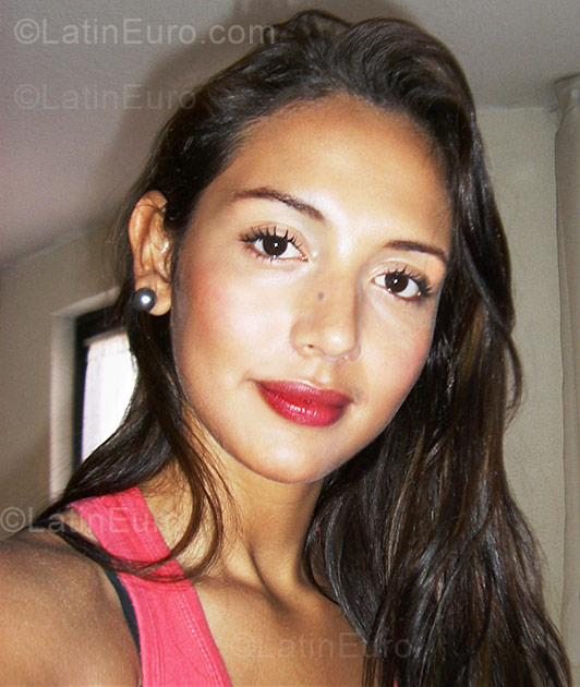 Date this stunning Colombia girl Camila from Bogota C8880