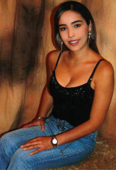 Date this attractive Colombia girl Mayra from Bogota C9540