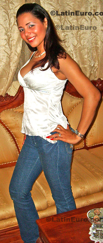 Date this funny Dominican Republic girl Kathy from  N-1113