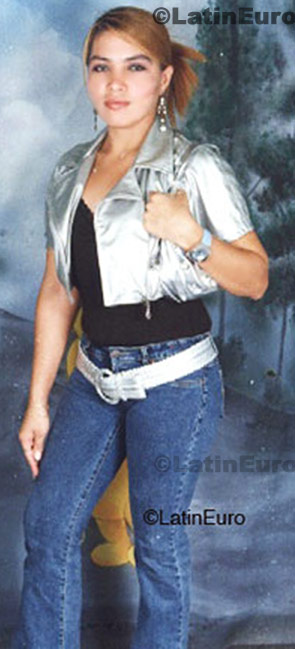 Date this pretty Any Country girl Merlin from Tegucigalpa N-1156