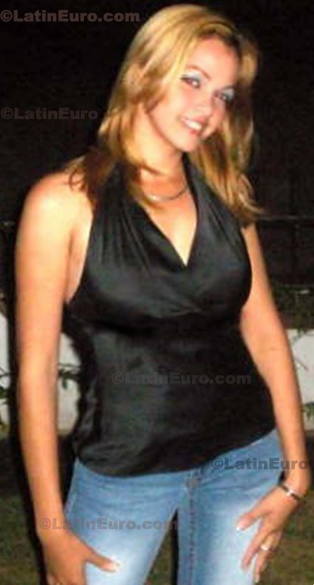Date this nice looking Dominican Republic girl Miguelina from Barahona N-1244