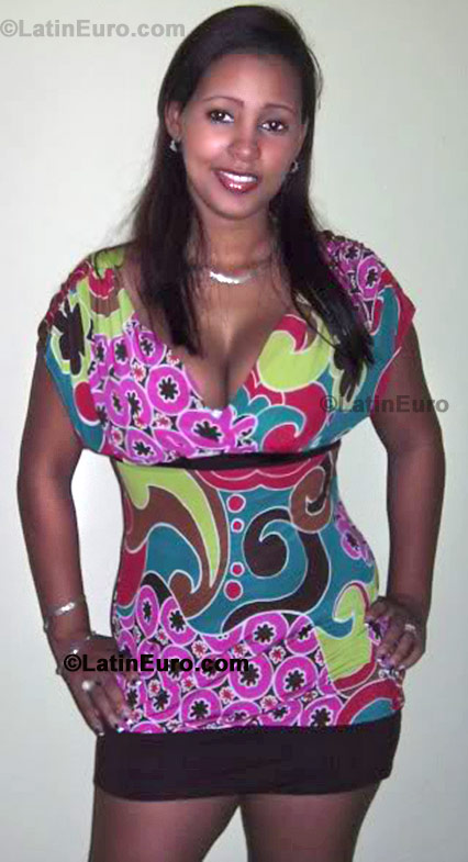 Date this sultry Dominican Republic girl Dianela- from Santo Domingo N-1507