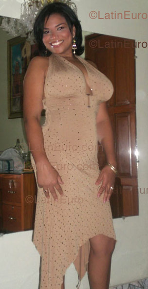 Date this young Dominican Republic girl Carmen from Santiago N-260