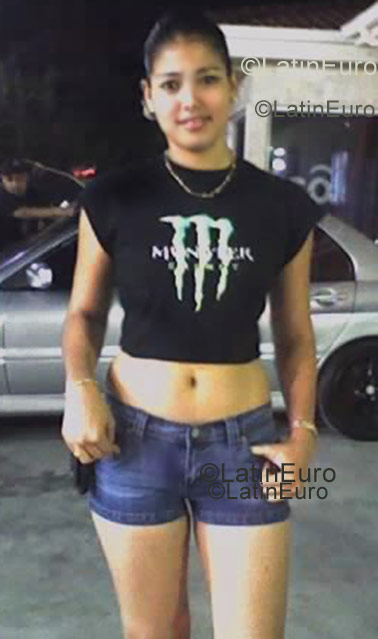 Date this happy Honduras girl Kimberly from San Pedro Sula N-288