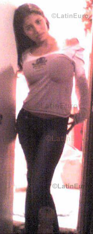 Date this sensual Peru girl Celina from Lima N-572