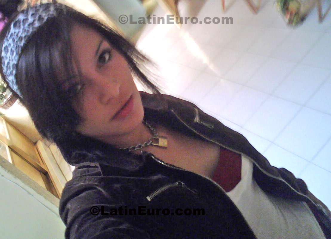 Date this stunning Mexico girl Alejandra from Valle De Santiago N-867