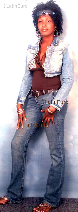 Date this funny Jamaica girl Dealene from  N1019