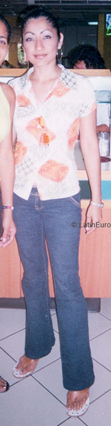 Date this hard body Honduras girl Lizeth from Choloma N1462