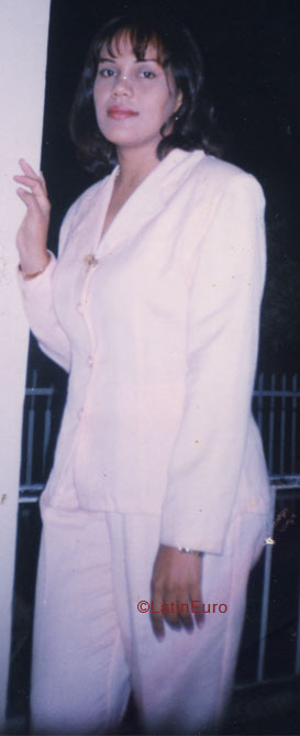 Date this hot Dominican Republic girl Ana from Santo Domingo N2275