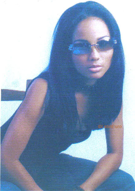 Date this stunning Any Country girl Dinny from  N2374
