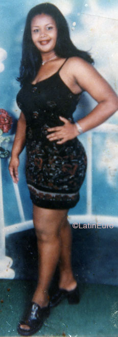 Date this good-looking Honduras girl Dunia from  N2388