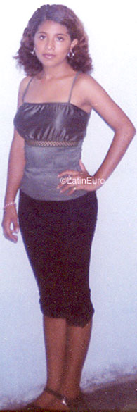 Date this voluptuous Honduras girl Karen from Yoro N2454